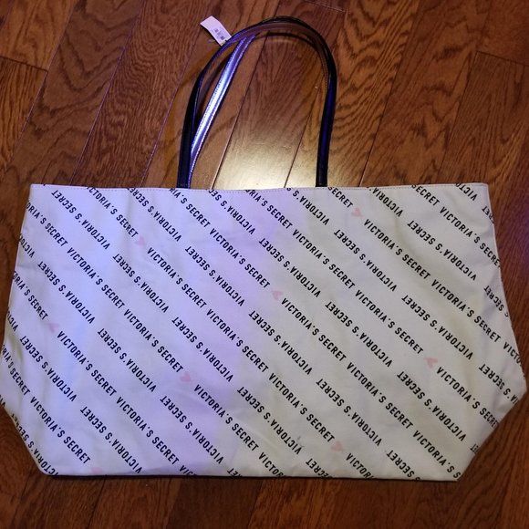 NWT VS Tote Bag - Picture 9 of 9